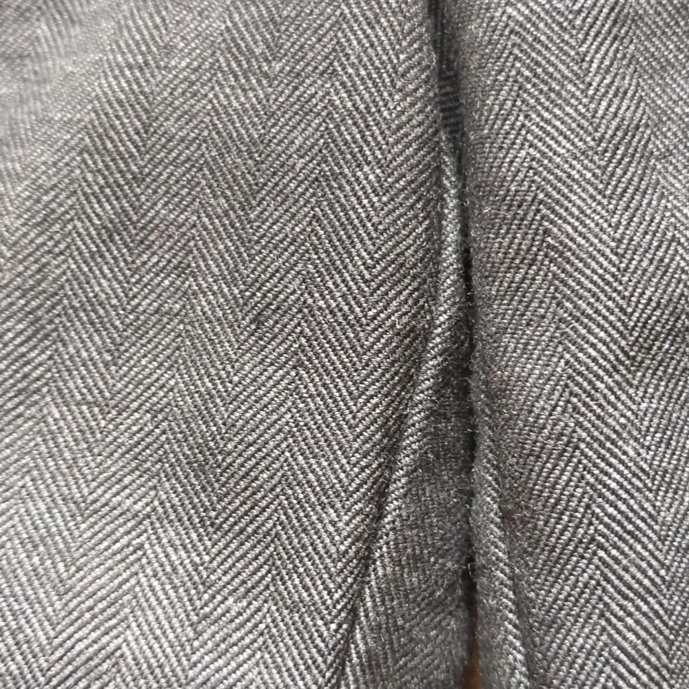 Size 5 Janie and Jack special occasion herringbone pattern wool pocketed shorts
